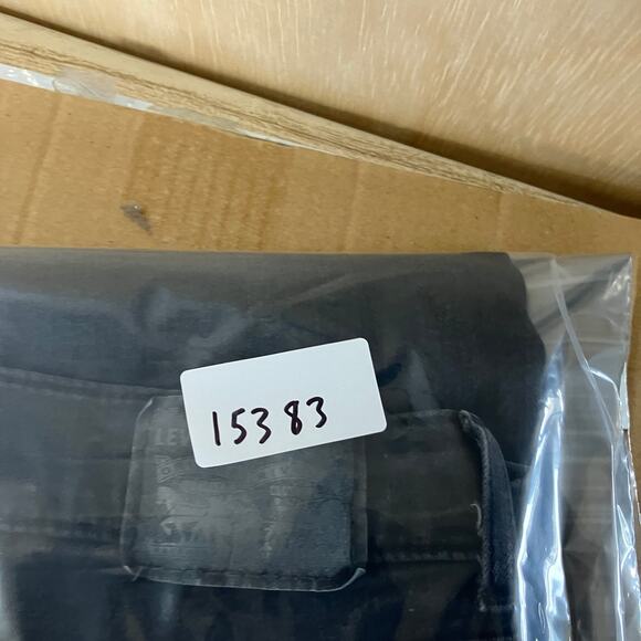 Levi's Womens Jeans 8 Black Classic Bootcut Stretch Denim Mid Rise Casua - Picture 10 of 10